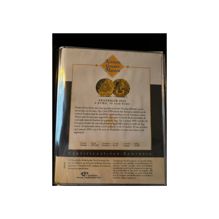 16x 0.5 gram gold coin with certificate and box angle 2